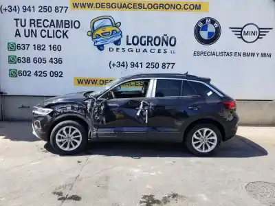 Veículo de Sucata volkswagen troc a11 sport do ano 2023 alimentado dxdb