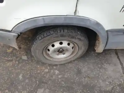 Здавання транспортного засобу iveco daily caja cerrada 2.8 d року 2004 потужний 814043r