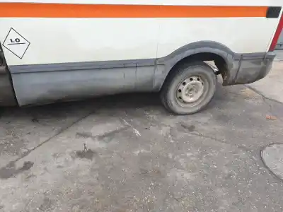Здавання транспортного засобу iveco daily caja cerrada 2.8 d року 2004 потужний 814043r