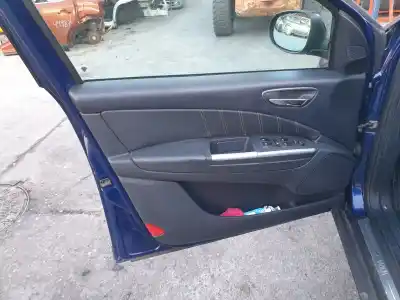 Sloopvoertuig lancia delta (181) oro van het jaar 2008 aangedreven 198a2000