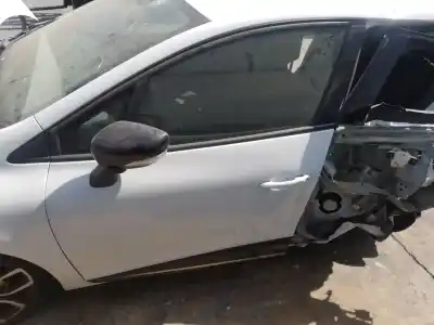 Veículo de Sucata renault clio iv 1.2 tce energy do ano 2017 alimentado d4f740