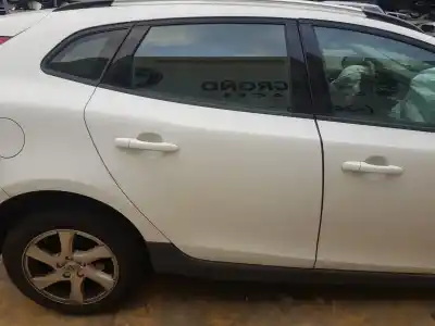 Здавання транспортного засобу volvo v40 cross country 2.0 d року 2017 потужний d4204t8