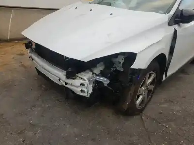 Здавання транспортного засобу volvo v40 cross country 2.0 d року 2017 потужний d4204t8