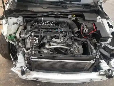Здавання транспортного засобу volvo v40 cross country 2.0 d року 2017 потужний d4204t8