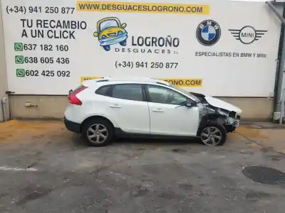 Здавання транспортного засобу volvo v40 cross country 2.0 d року 2017 потужний d4204t8