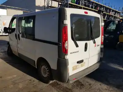 Veicolo di demolizione renault trafic combi 2.5 dci d fap dell'anno 2013 alimentato m9r692
