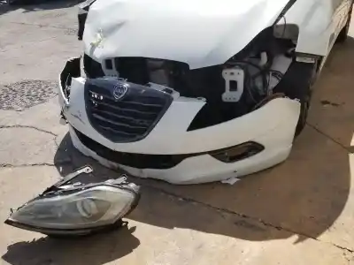 Sloopvoertuig lancia delta (181) 1.6 diesel cat van het jaar 2013 aangedreven 198a2000