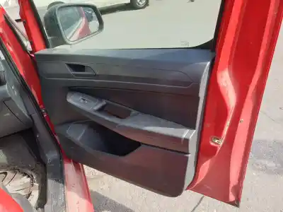 Véhicule à la ferraille volkswagen caddy 1.5 tsi de l'année 2022 alimenté dpbc