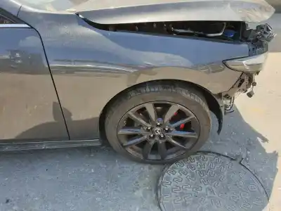 Veículo de Sucata mazda 3 berlina bp zenithx do ano 2022 alimentado hf