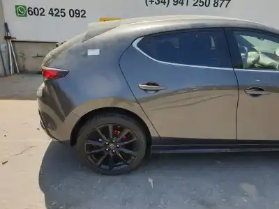 Veículo de Sucata mazda 3 berlina bp zenithx do ano 2022 alimentado hf