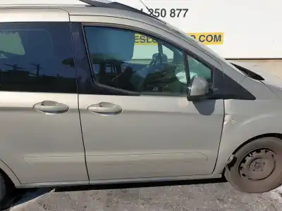 Veículo de Sucata ford tourneo courier b460 monospace 1.5 tdci do ano 2015 alimentado xvcc