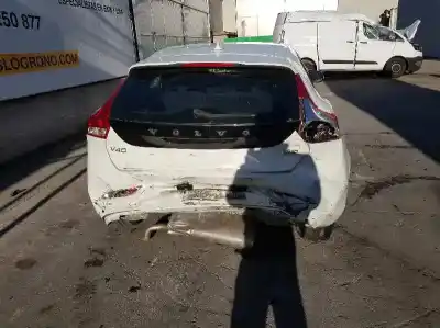 Scrapping Vehicle volvo v40 cross country 2.0 d of the year 2016 powered d4204t8