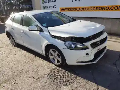 Scrapping Vehicle volvo v40 cross country 2.0 d of the year 2016 powered d4204t8