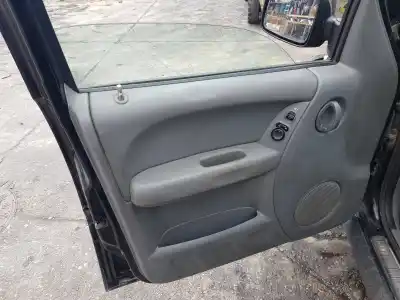 Veículo de Sucata jeep cherokee (kj) 2.8 crd 4x4 do ano 2005 alimentado enr