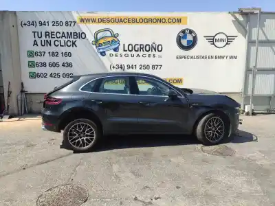 Scrapping Vehicle PORSCHE MACAN (95B) 3.0 S DIESEL of the year 2017 powered CTBA