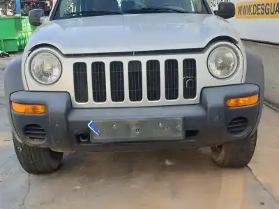 Veículo de Sucata jeep cherokee (kj) 2.5 crd 4x4 do ano 2002 alimentado enj