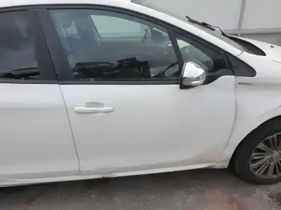 Veicolo di demolizione peugeot 208 style dell'anno 2018 alimentato hm05