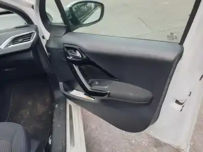 Veicolo di demolizione peugeot 208 style dell'anno 2018 alimentato hm05