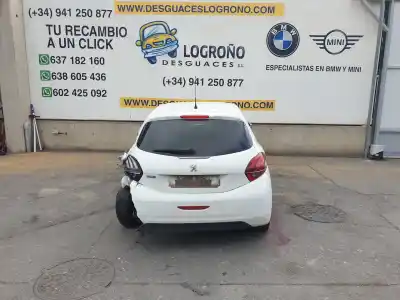Veicolo di demolizione peugeot 208 style dell'anno 2018 alimentato hm05