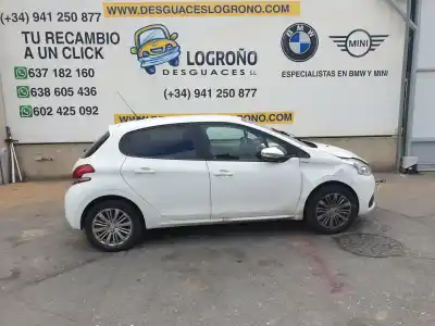 Veicolo di demolizione peugeot 208 style dell'anno 2018 alimentato hm05