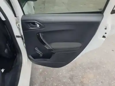 Veicolo di demolizione peugeot 208 style dell'anno 2018 alimentato hm05