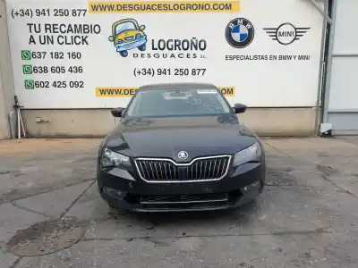 Здавання транспортного засобу SKODA SUPERB BERLINA 3V3 Active року 2017 потужний DFGA