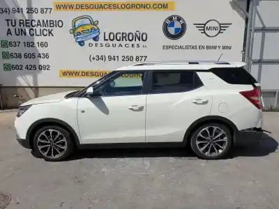 Veículo de Sucata ssangyong xlv 1.6 turbodiesel do ano 2016 alimentado d16dtf