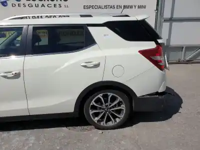 Veículo de Sucata ssangyong xlv 1.6 turbodiesel do ano 2016 alimentado d16dtf