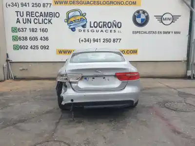 Veículo de Sucata jaguar xe prestige do ano 2015 alimentado 204dtd