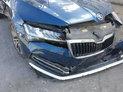 Veículo de Sucata skoda superb combi (3v5) sportline 4x4 do ano 2021 alimentado dtua