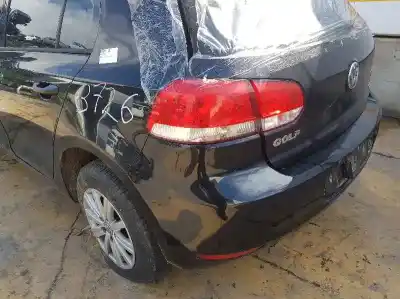 Veículo de Sucata volkswagen golf vi variant (aj5) 1.6 tdi dpf do ano 2010 alimentado cayc