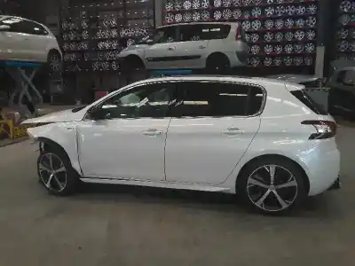 Здавання транспортного засобу peugeot 308 1.6 16v thp року 2015 потужний 5g05