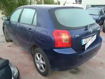 Veículo de Sucata toyota corolla (e12) 2.0 d-4d linea luna berlina do ano 2003 alimentado 1cdftv