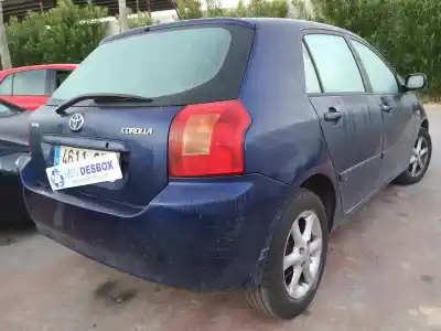 Veículo de Sucata toyota corolla (e12) 2.0 d-4d linea luna berlina do ano 2003 alimentado 1cdftv