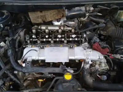 Veículo de Sucata toyota corolla (e12) 2.0 d-4d linea luna berlina do ano 2003 alimentado 1cdftv