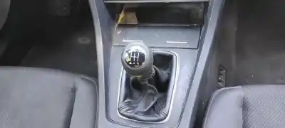 Veículo de Sucata audi a4 berlina (8e) 1.9 tdi do ano 2002 alimentado awx