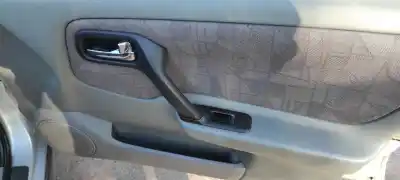 Sloopvoertuig nissan primera berlina (p11) 2.0 navigation van het jaar 2000 aangedreven cd20t