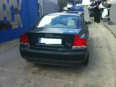 Veículo de Sucata volvo s60 berlina 2.4 d do ano 2002 alimentado d5244t