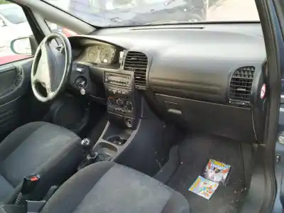 Sloopvoertuig opel zafira a 2.0 comfort van het jaar 2000 aangedreven x20dtl