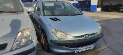 Veículo de Sucata peugeot 206 berlina x-line do ano 2004 alimentado kfw