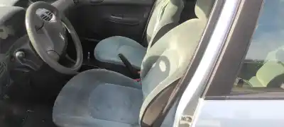 Veículo de Sucata peugeot 206 berlina x-line do ano 2004 alimentado kfw