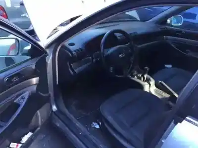 Sloopvoertuig audi a4 berlina (b5) 2.4 van het jaar 1998 aangedreven aga