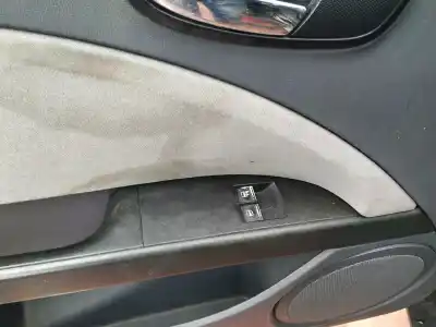 Veículo de Sucata seat leon (1p1) 1.9 tdi do ano 2006 alimentado bxe