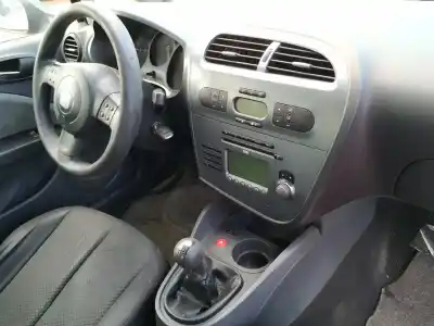 Veículo de Sucata seat leon (1p1) 1.9 tdi do ano 2006 alimentado bxe