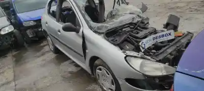 Veicolo di demolizione PEUGEOT 206 BERLINA X-Line dell'anno 2002 alimentato WJY