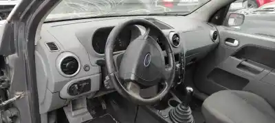 Здавання транспортного засобу ford fusion (cbk) ambiente року 2003 потужний fxja