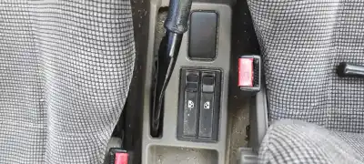 Véhicule à la ferraille opel kadett d básico berlina de l'année 1988 alimenté 16sv