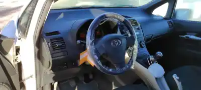 Veículo de Sucata toyota auris luna+ do ano 2008 alimentado 1ndtv