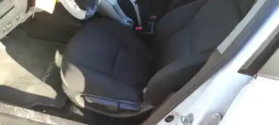 Veículo de Sucata toyota auris luna+ do ano 2008 alimentado 1ndtv