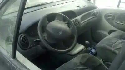 Scrapping Vehicle renault megane i scenic (ja0) 1.6 of the year 2000 powered k4m700